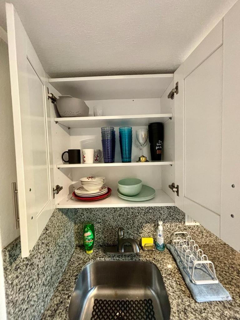 Nice Queen Bedroom - Best Location In Miami - Luggage Storage Service, Parking And Laundry ภายนอก รูปภาพ